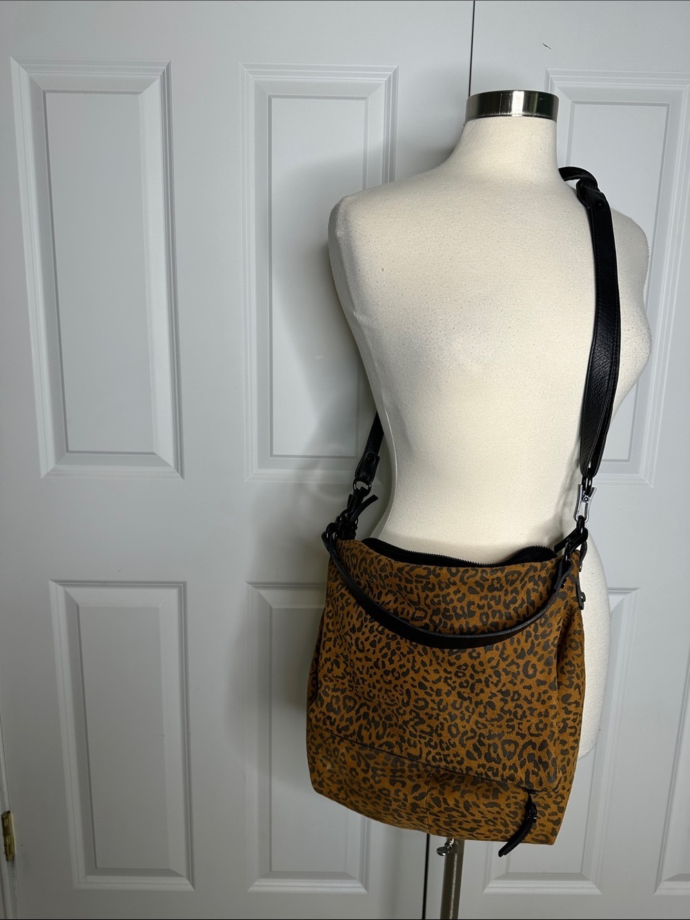 Daniella Lehavi leopard-print suede shoulder/crossbody bag - Picture 2 of 12